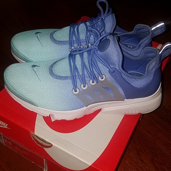 SOLD***Women's Nike Presto Fly - Picture 6 of 8